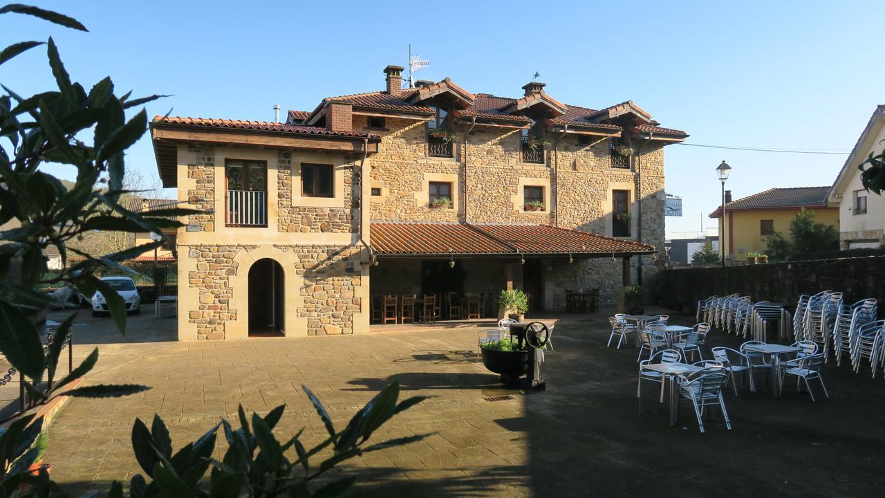 Posada Casa Rosalia كاسترو أورديالس المظهر الخارجي الصورة